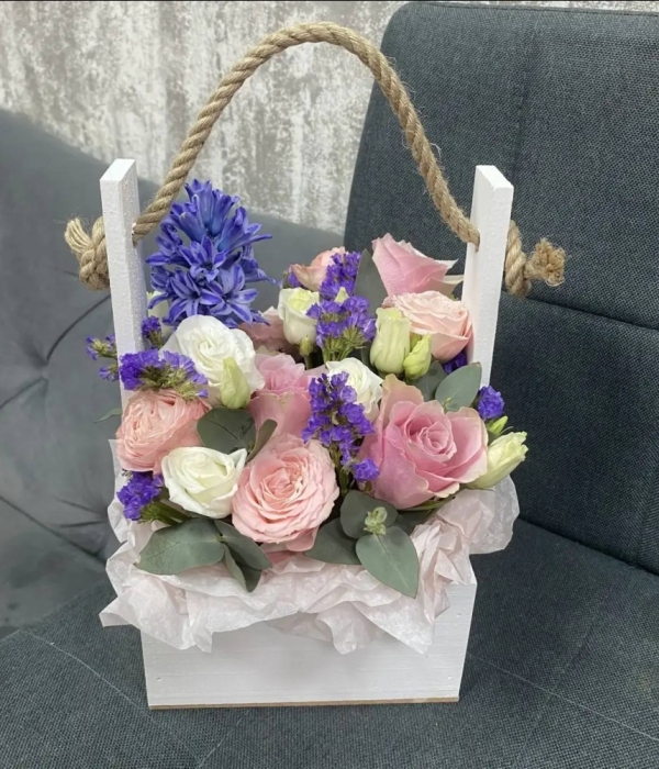 Микс из роз с гиацинтами #4617