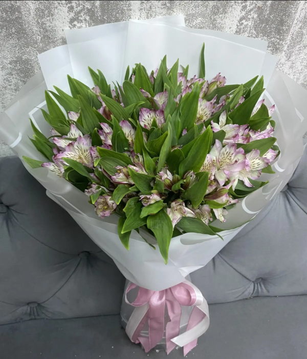 Букет из 19 альстромерий #4611