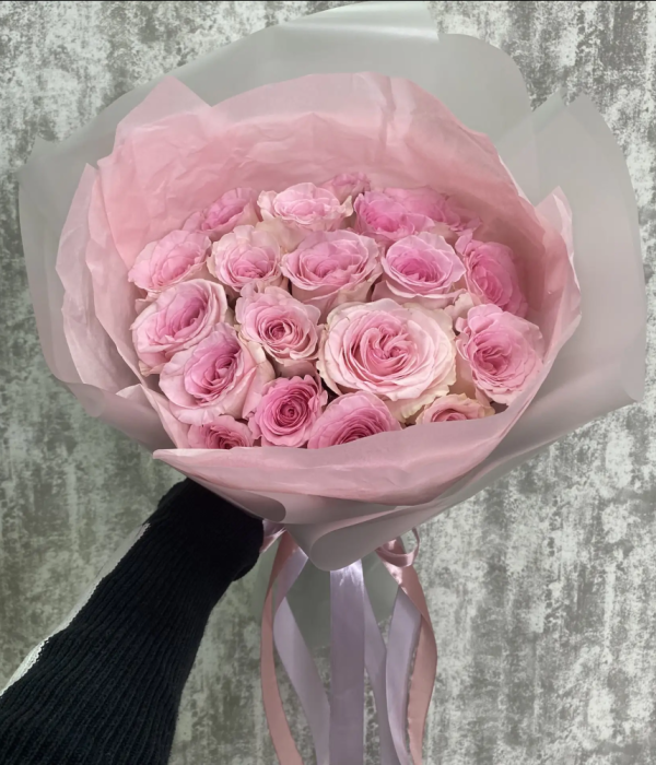 Букет из 19 Эквадорских роз  #4621