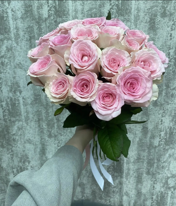 Букет из 19 прекрасных роз сорта Мандала #4607