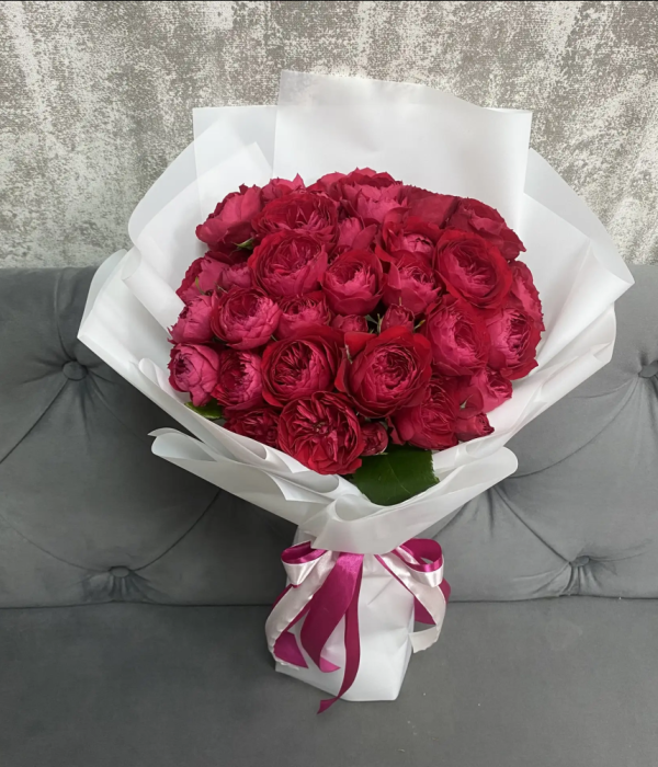 Букет из 9 кустовых пионовидных роз  #4620