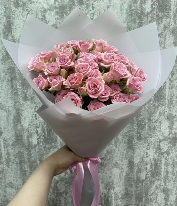 Букет из 9 кустовых роз #4609