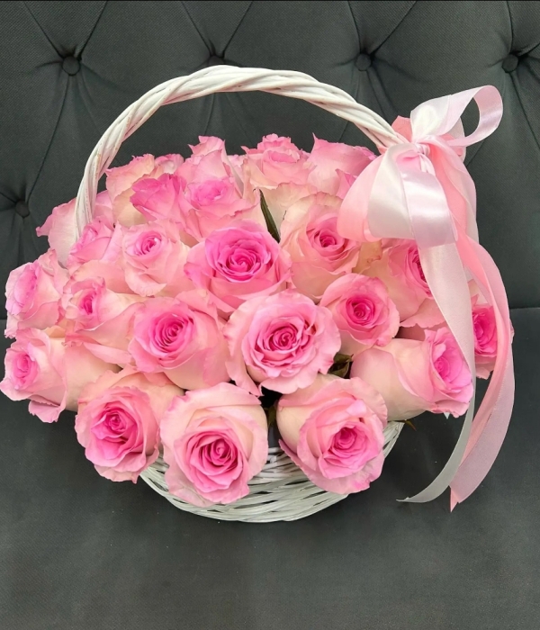 Корзина из 35 эквадорских роз Мандала #4697