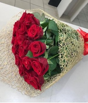 Букет из 29 красных роз (50 см) #1245
