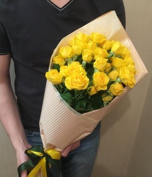 Букет из 9 желтых кустовых роз #1255