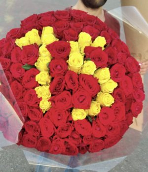 Букет из 101 красно-желтой  розы с цифрой (50 см) #2086