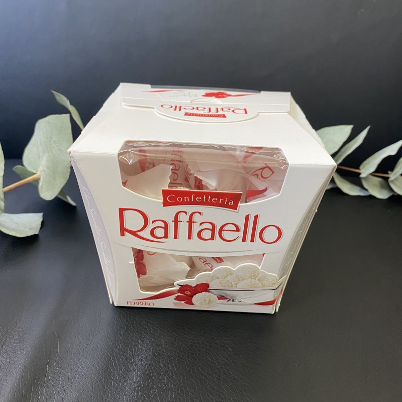 Конфеты Raffaello плоская коробка 240 г.