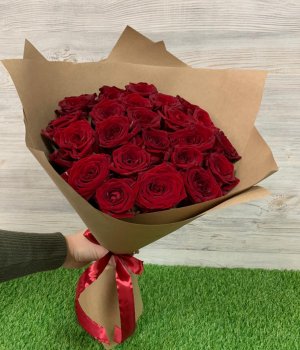 Букет из 25 красных роз (60см ) #2310