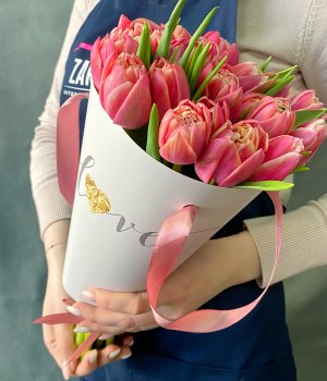 25  пионовидных Тюльпанов в конусе Love #2498
