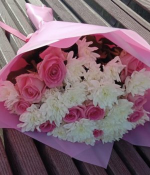 Микс-букет из роз и хризантем (15 шт) #1153