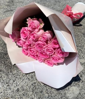 Букет из 19 розовых роз (50см) #81