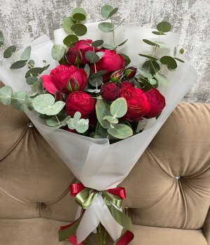 Букет   из  пионовидных роз Ред Пиано (5 шт) #3253