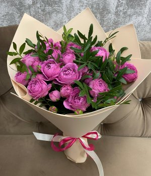 Букет из розовых пионовидных роз  Мисти Баблз #945
