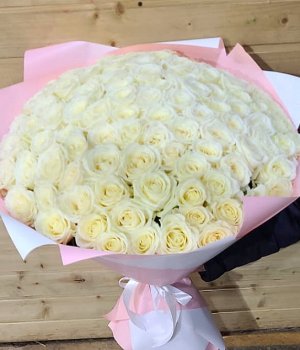 Букет из 101 белой розы (50 см) #43