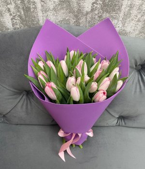 Букет из двухцветных  тюльпанов (25 шт) #2445