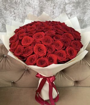 Букет из 51 красной розы (50 см) #211
