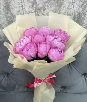 Букет из 9 розовых пионов #3719