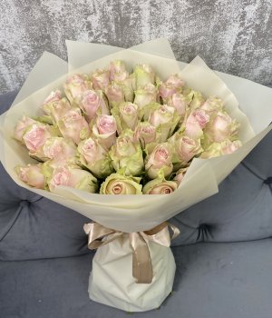 Букет из 39 кенийских роз (40 см) #1172