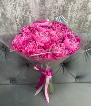 Букет из 11 розовых пионов #3758