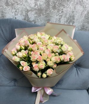 Букет из 9 кустовых роз ( 50 см) #1726