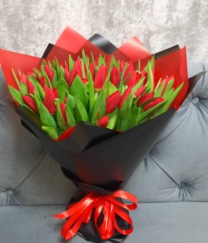 Букет из красных тюльпанов (49 шт) #1290