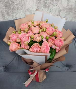Букет из 9 персиковых  кустовых роз (50 см ) #1321
