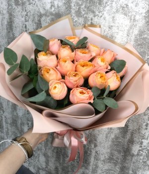 Букет из 19 роз Вувузелла ( 40 см ) #3910