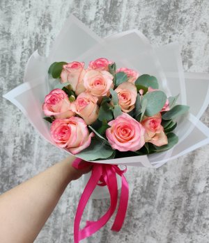 Букет из 11 роз Джумилия с эвкалиптом  ( 50 см) #1687