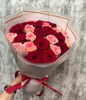 Микс из 25 роз (50 см) #3075