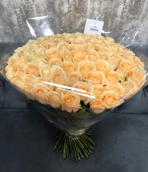 Букет из 101 кремовой  розы (50 см) #416