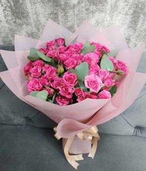 Букет из 9 розовых  кустовых роз  Лиана( 50 см ) #236