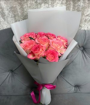 Букет из 9 роз Джумилия в серой пленке  ( 50 см ) #2291