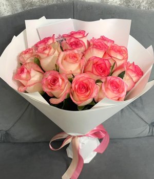 Букет из 15 роз Джумилия в белой пленке  (50 см ) #2044