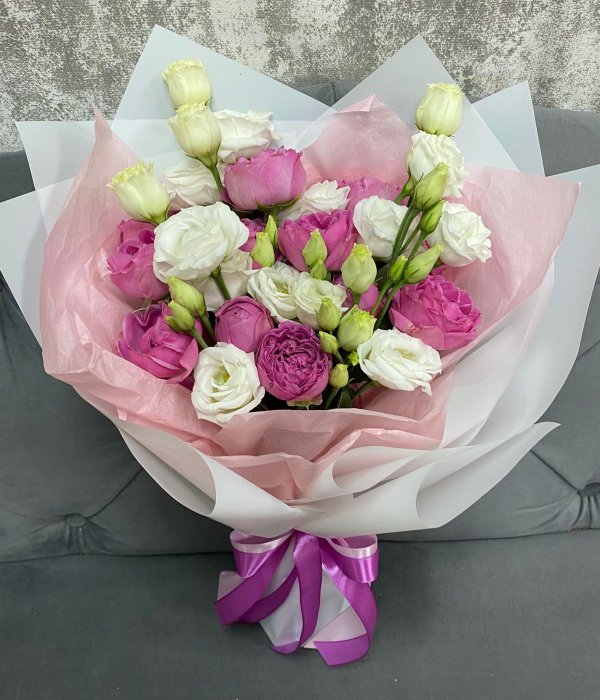 Микс из роз Мисти Баблс и эустомы #4407