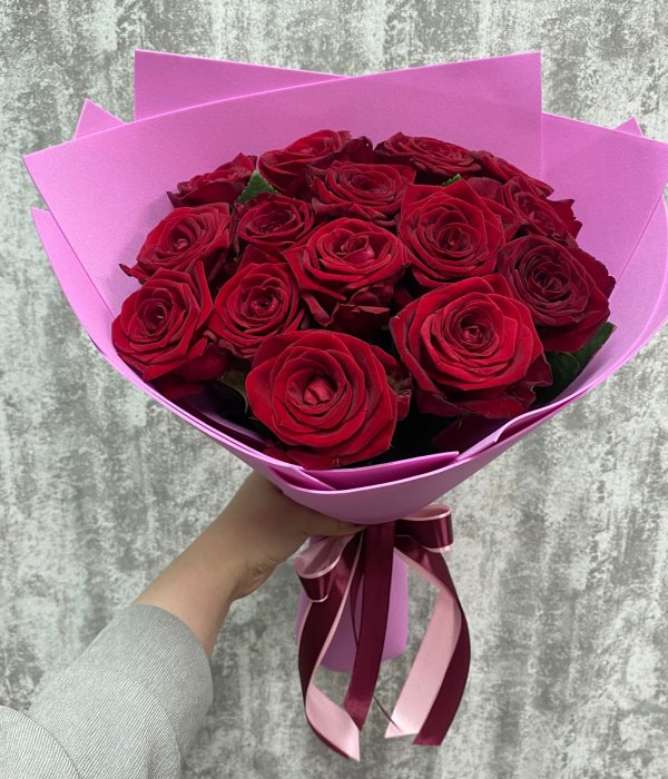 Букет из 15 красных роз Ред Наоми(50см) #4365
