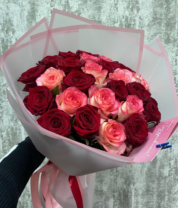 Букет из 25 роз  Джумилия и Ред Наоми (60 см) #3998