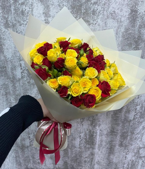 Микс из кустовых роз (35 см) #3880