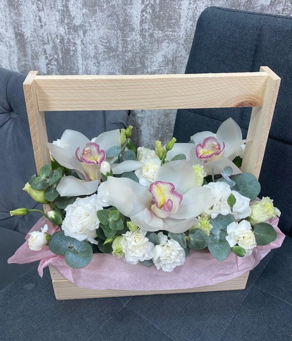 Композиция с белыми орхидеями* #4506