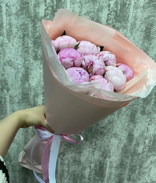 Букет из 9 пионов Сара Бернар* #4425