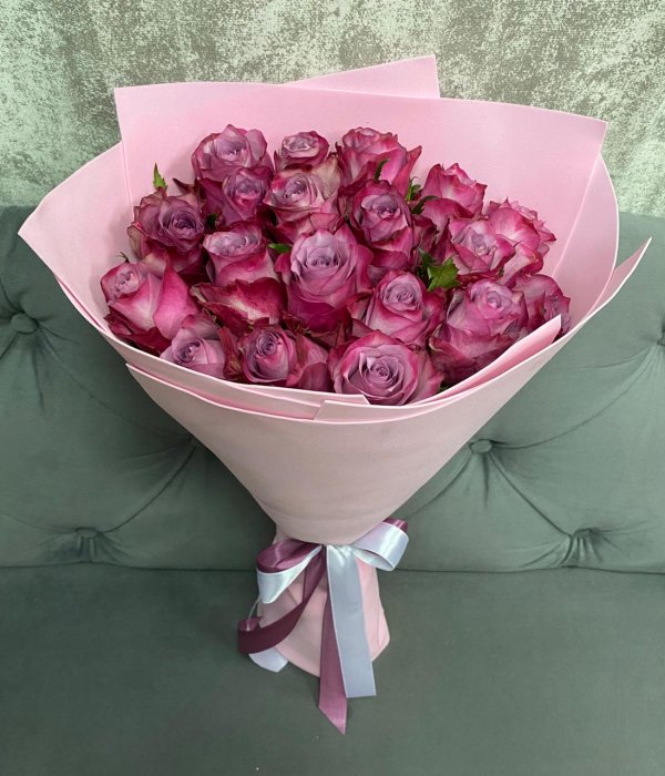Букет из 19 Кенийских роз Дип Пурпл (45 см ) ** #4509
