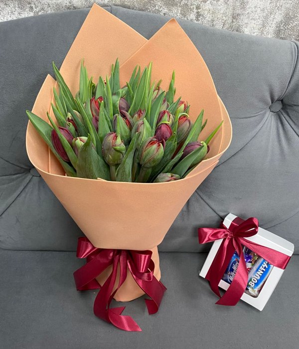 Букет из 25 красных тюльпанов *** #4521