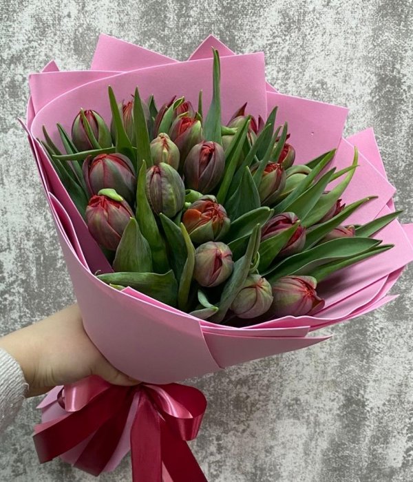 Букет из красных тюльпанов Ред Принцесс в розовом фоамиране  (21 шт) #4521
