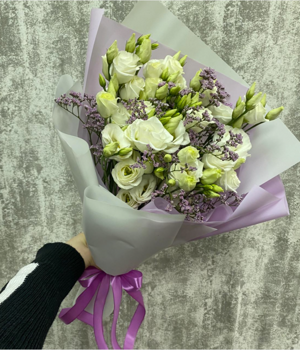 Букет из 9 белых эустом с лимониумом #4519