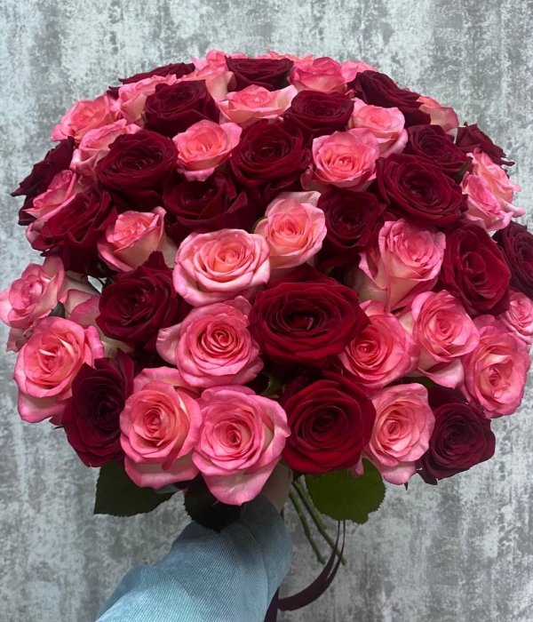 Микс-букет из 51 розы (50 см) #1675