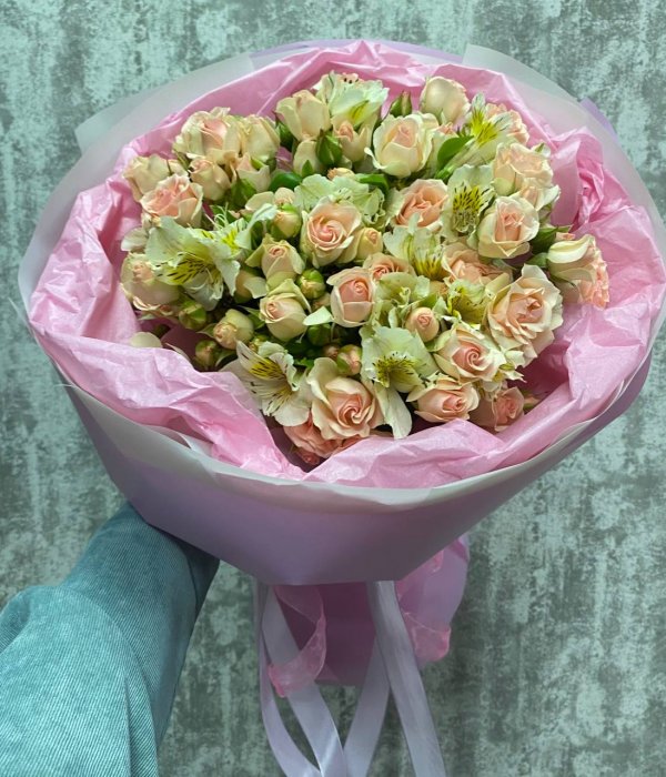 Микс-букет из кустовых роз Флиртинг Баблз и альстромерий #4508