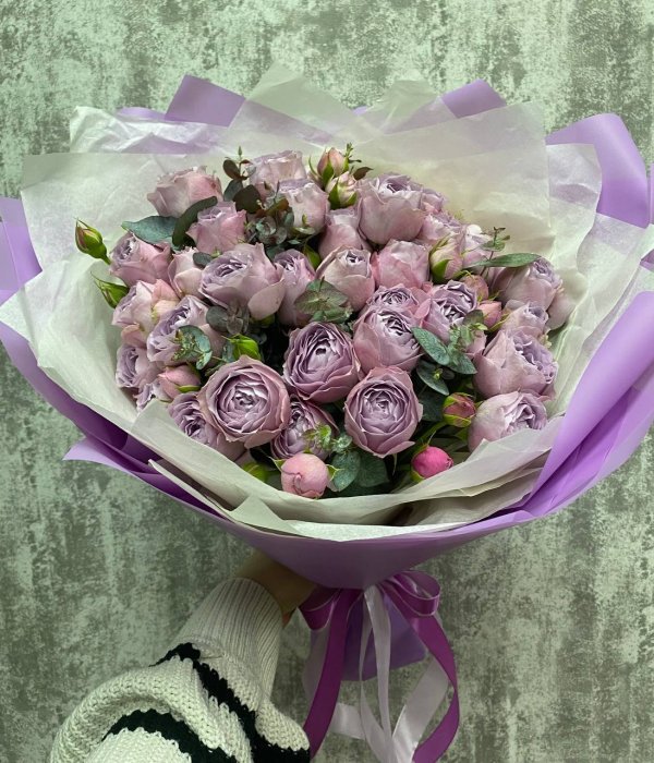 Букет из 9 кустовых лавандовых роз #4524