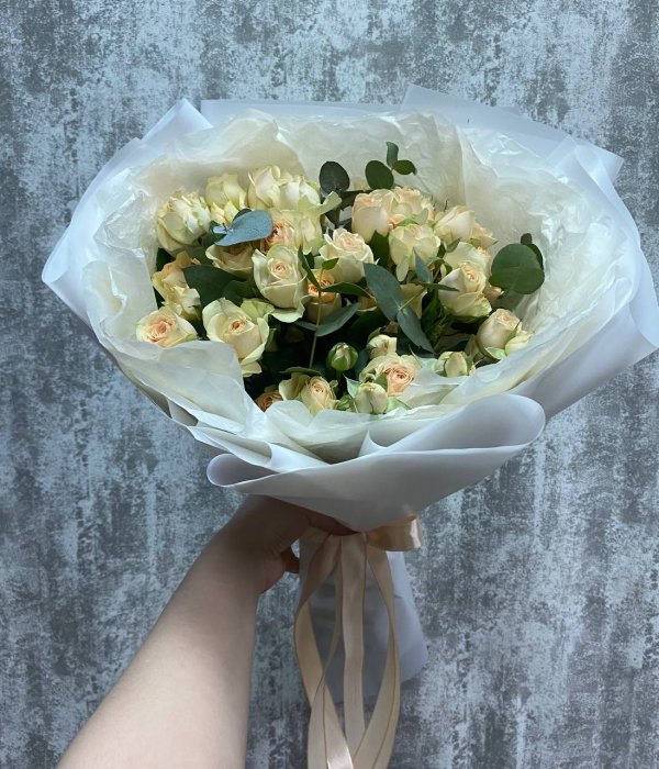 Букет из 9 веток кустовой розы Сансери* #4582